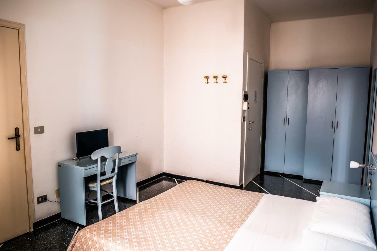 Hotel West End Alassio Kültér fotó