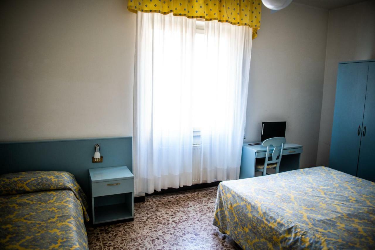 Hotel West End Alassio Kültér fotó